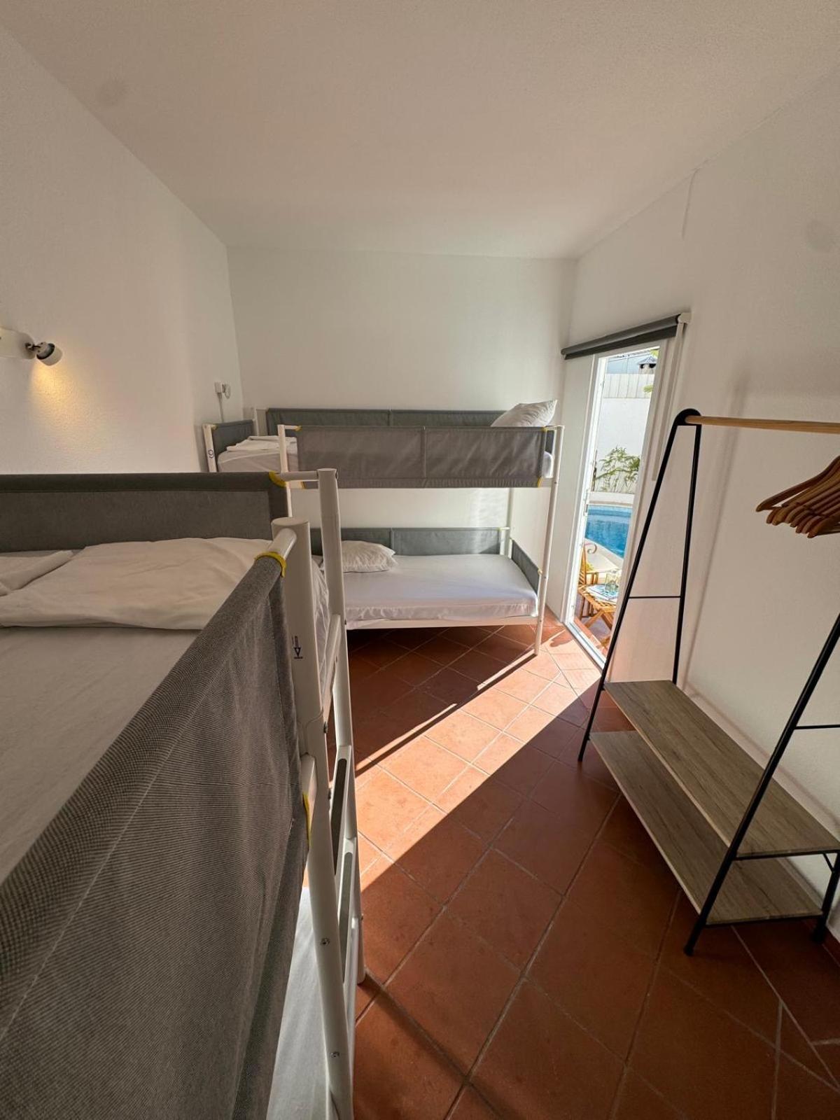 Villa 46 Hostel Lagos Ngoại thất bức ảnh