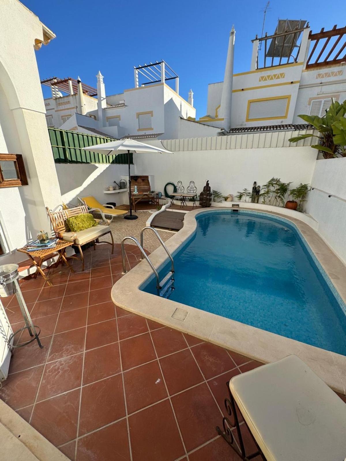 Villa 46 Hostel Lagos Ngoại thất bức ảnh