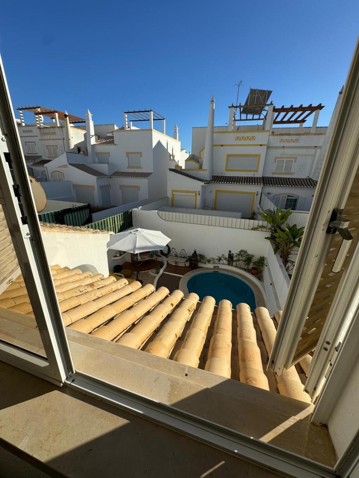 Villa 46 Hostel Lagos Ngoại thất bức ảnh